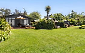 Adrift In Golden Bay- Absolute Beachfront Villas (Adults Only)